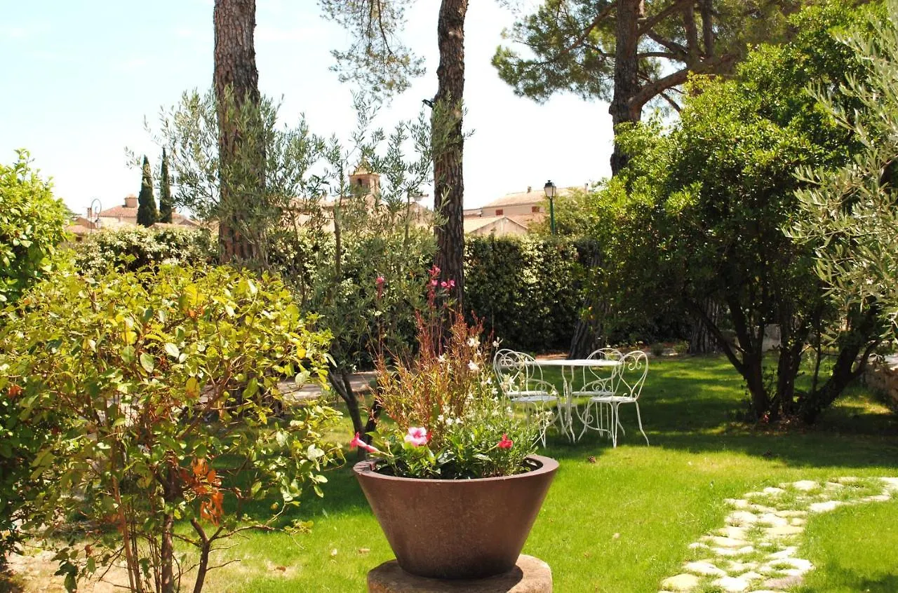 Bed & Breakfast Terre De Bacchus Bed and Breakfast Vacqueyras