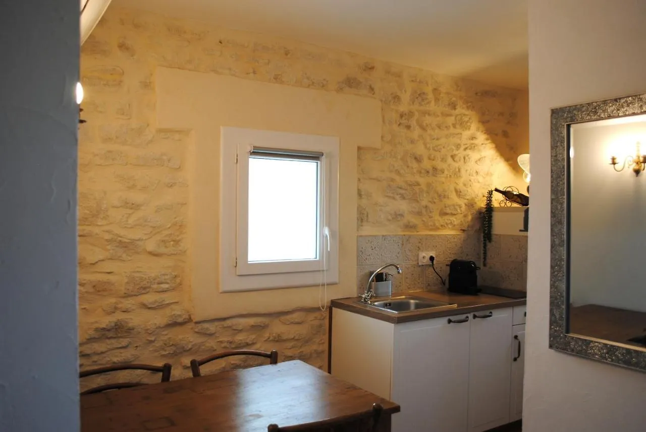 Terre De Bacchus Bed and Breakfast Vacqueyras