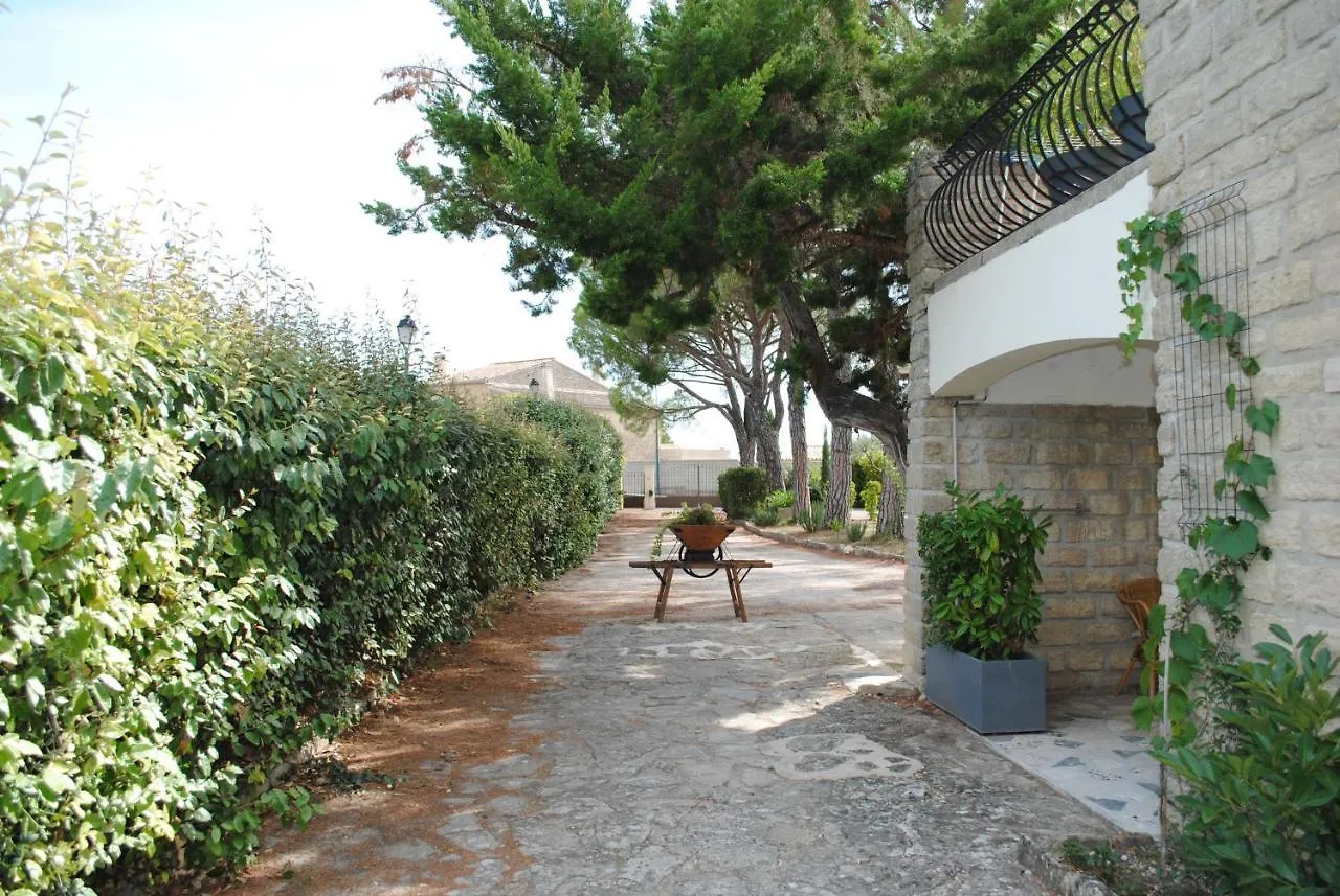 Terre De Bacchus Bed and Breakfast Vacqueyras Bed & Breakfast