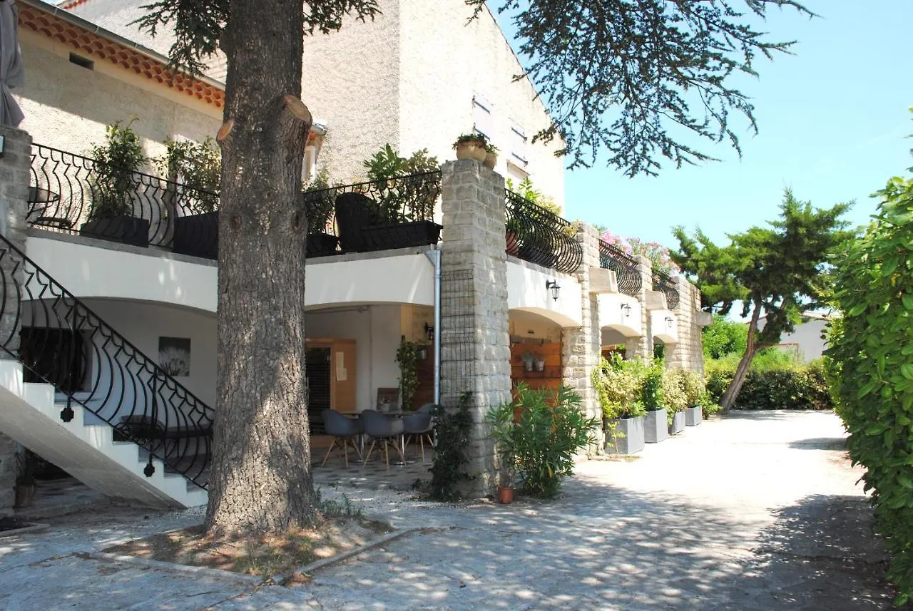 Terre De Bacchus Bed & Breakfast Vacqueyras 0*,  France