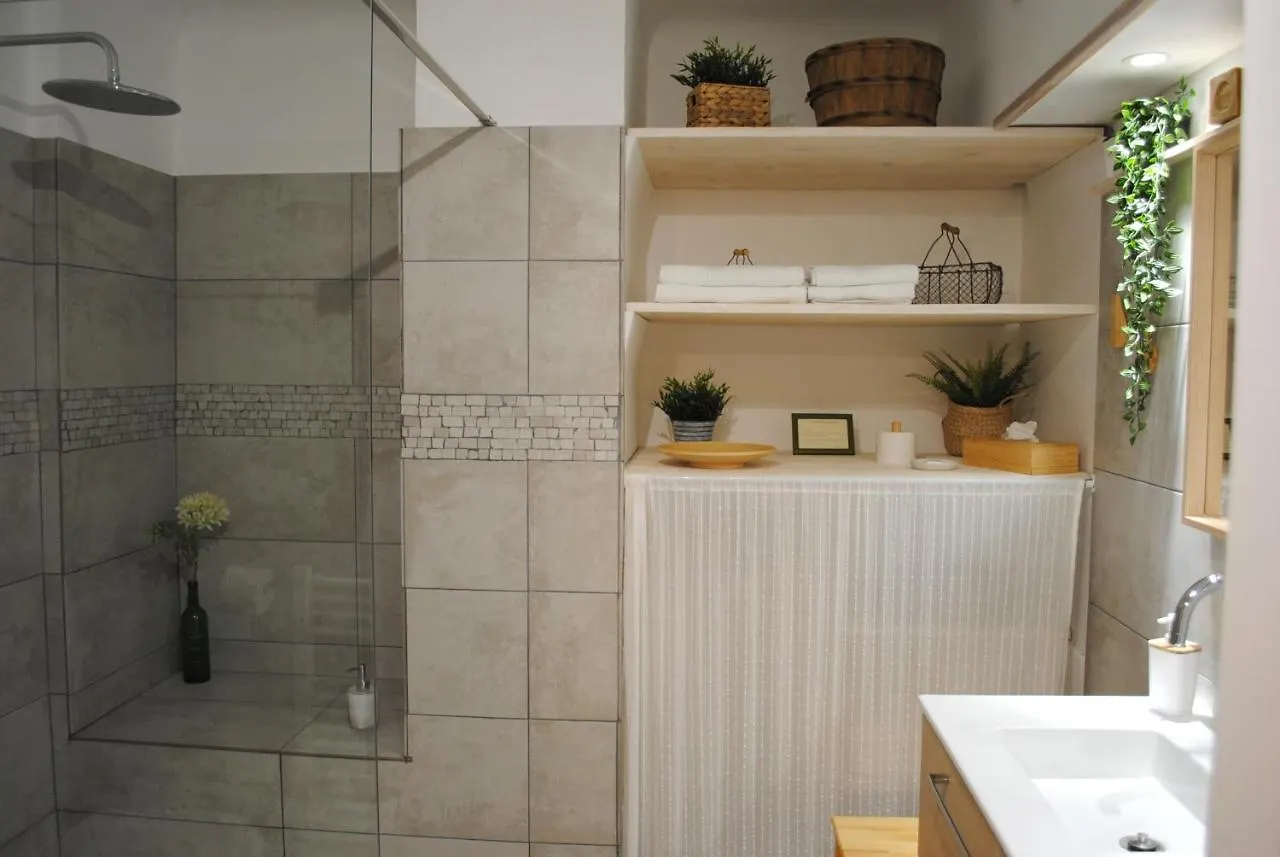 Terre De Bacchus Bed & Breakfast Vacqueyras