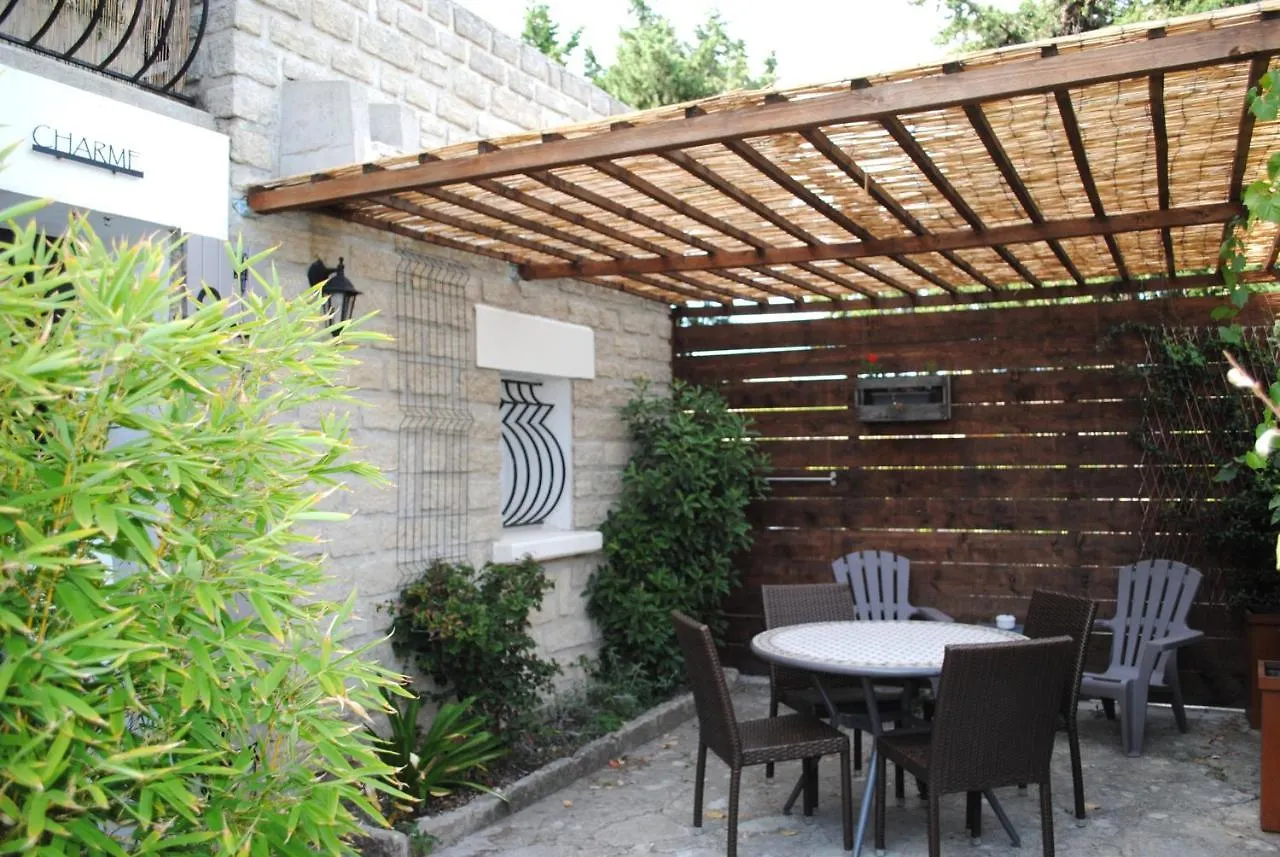 Terre De Bacchus Bed & Breakfast Vacqueyras France